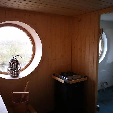 Haushaelfte Suederhafen * Nordstrand