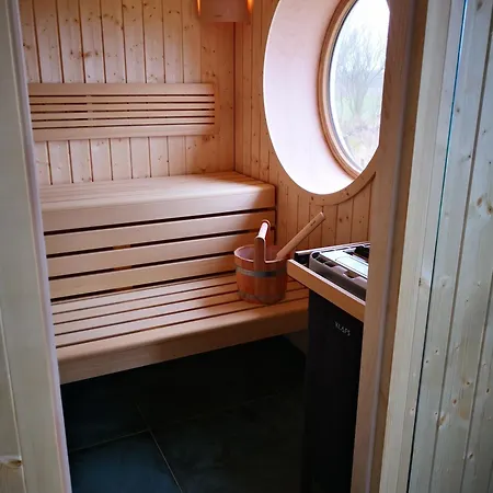 Holiday home Haushaelfte Suederhafen Nordstrand