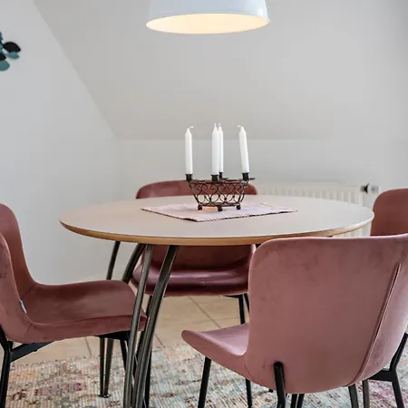 Haushaelfte Suederhafen * نوردستراند