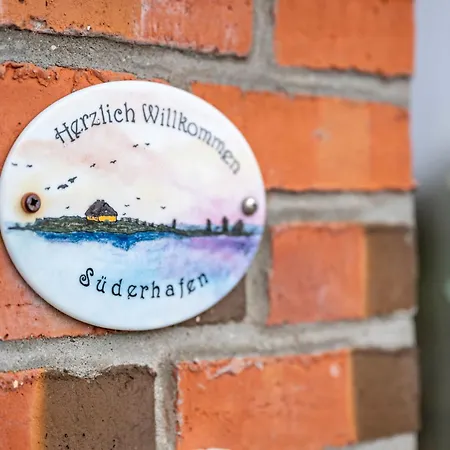 بيت للعطل Haushaelfte Suederhafen نوردستراند