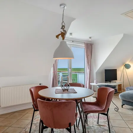 Haushaelfte Suederhafen بيت للعطل نوردستراند