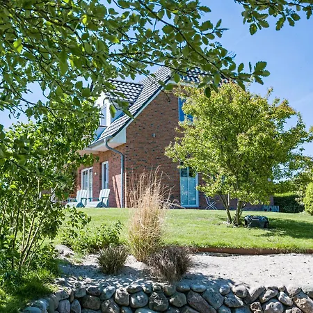 Haushaelfte Suederhafen بيت للعطل نوردستراند